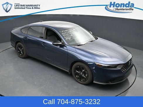 Certified 2025 Honda Accord SE image 14