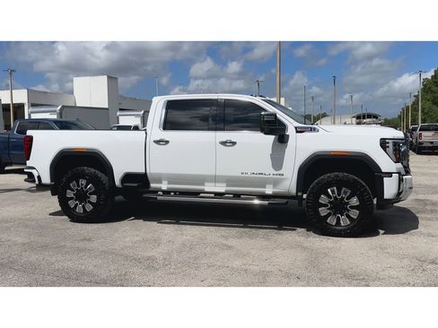 Certified 2024 GMC Sierra 2500 Denali w/ Denali Reserve Package AWD/4WD image 2