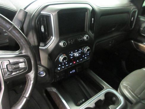 Used 2020 GMC Sierra 3500 Denali w/ Denali Ultimate Package AWD/4WD image 21