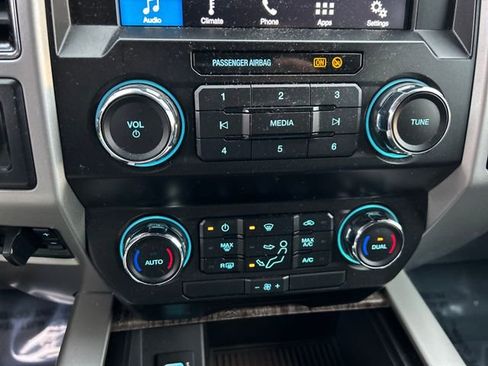 Used 2019 Ford F250 Lariat image 44