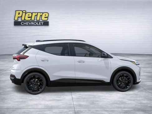 New 2027 Chevrolet Bolt RS w/ Super Cruise Package FWD image 5