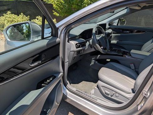 Used 2023 Lincoln Nautilus Reserve AWD/4WD image 28