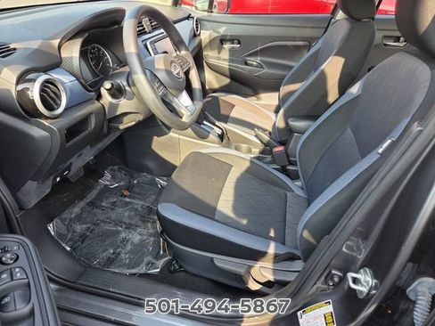Used 2025 Nissan Versa SV FWD image 7