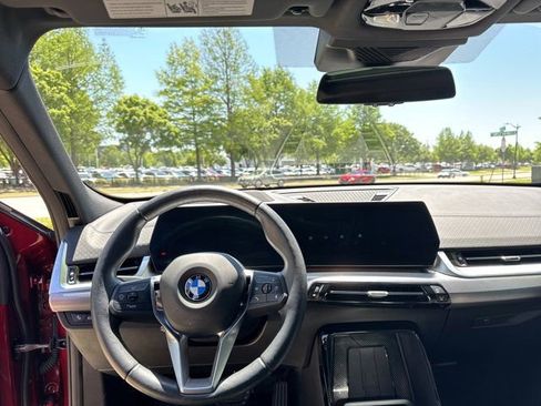 Certified 2025 BMW X2 xDrive28i AWD/4WD image 12