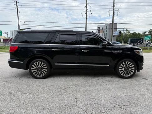 Used 2018 Lincoln Navigator L Reserve w/ Technology Package AWD/4WD image 8