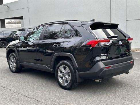 Certified 2022 Toyota RAV4 XLE w/ Convenience Package image 3