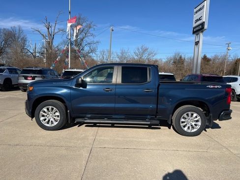 Used 2020 Chevrolet Silverado 1500 Custom w/ Custom Value Package image 6