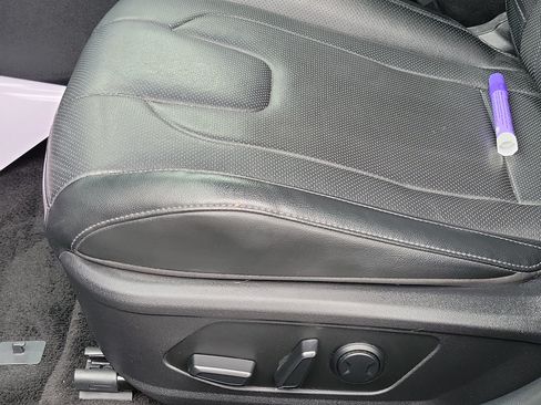 Certified 2023 Hyundai Elantra Limited FWD image 18