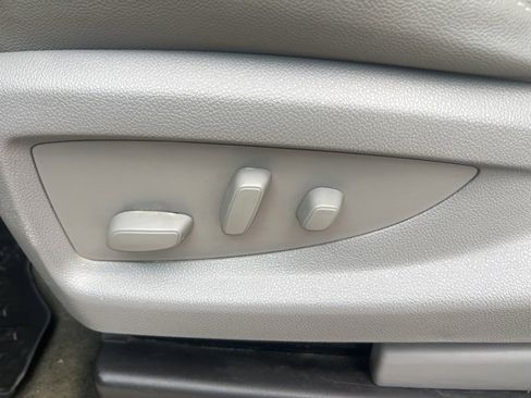 Used 2018 Chevrolet Silverado 1500 LTZ image 16