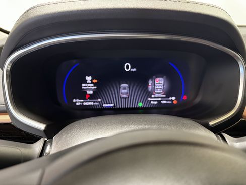 Certified 2025 Acura MDX FWD w/ Technology Package image 29