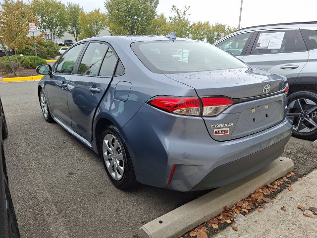 Used 2026 Toyota Corolla LE FWD image 6