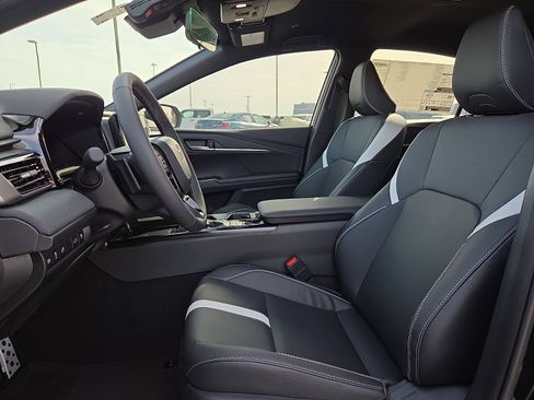 New 2026 Toyota Camry SE image 9