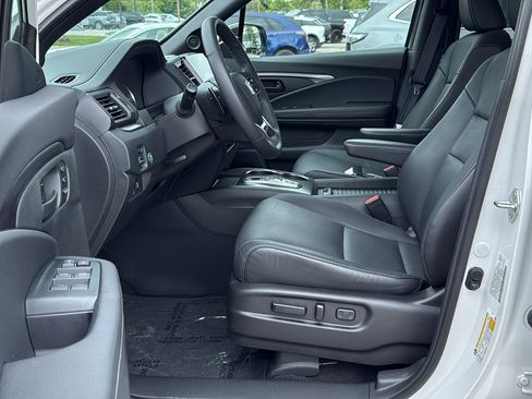 Used 2023 Honda Passport EX-L image 8