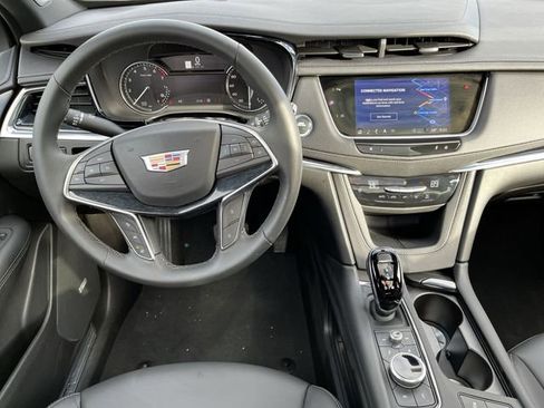 New 2025 Cadillac XT5 Premium Luxury image 12