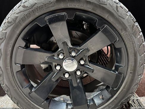 Used 2015 Cadillac Escalade ESV Premium image 8