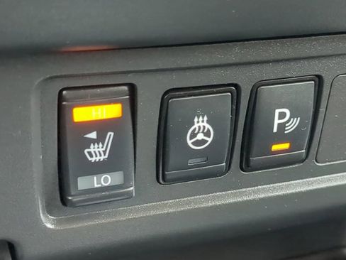 Certified 2024 Nissan Frontier SV w/ SV Convenience Package image 22