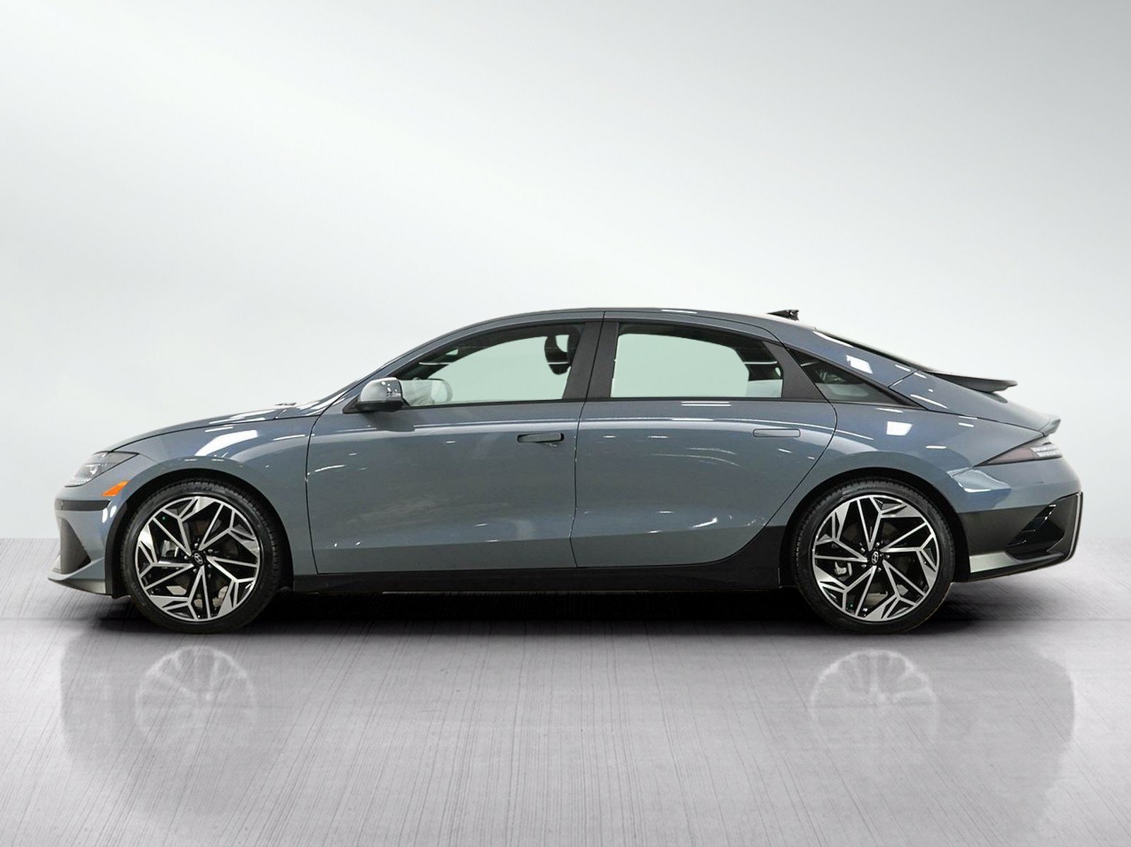 Certified 2024 Hyundai Ioniq 6 SEL AWD/4WD image 2