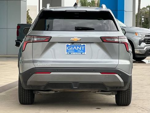 Used 2025 Chevrolet Equinox LT w/ Convenience Package II FWD image 5