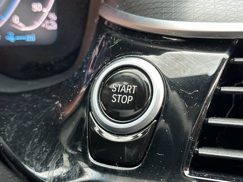 Used 2022 BMW 530e w/ Premium Package image 34