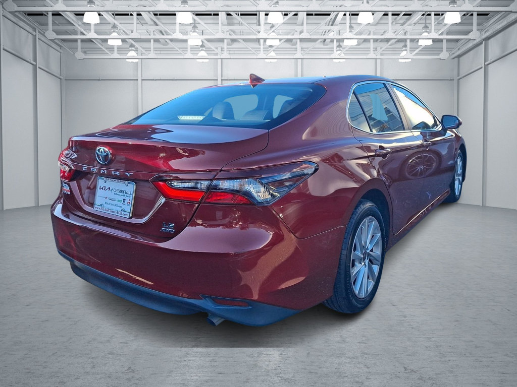 Used 2021 Toyota Camry LE AWD/4WD image 8