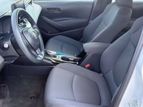 Used 2022 Toyota Corolla LE FWD image 5