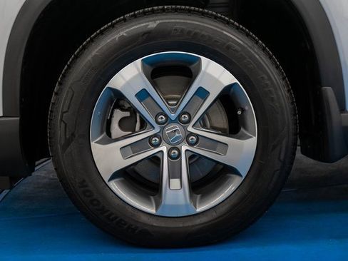 Certified 2025 Honda Pilot EX-L image 2