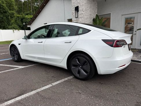 Used 2020 Tesla Model 3 Standard Range Plus RWD image 3