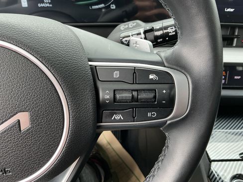 Certified 2023 Kia Sportage EX w/ EX Premium Package AWD/4WD image 18