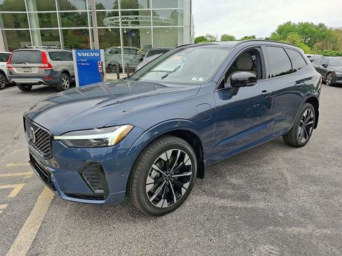 Certified 2026 Volvo XC60 T8 Plus w/ Climate Package AWD/4WD image 3