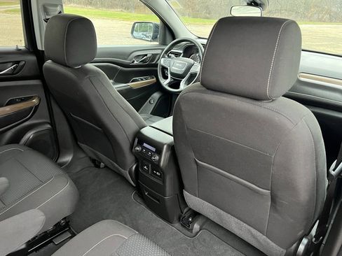 Used 2023 GMC Acadia SLE w/ Driver Convenience Package image 12