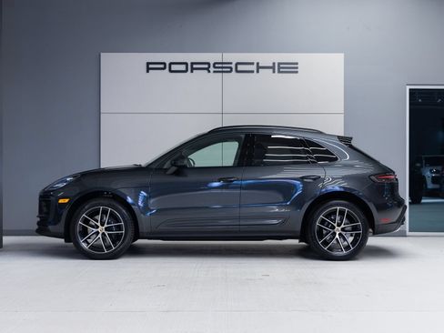 Certified 2026 Porsche Macan AWD/4WD image 2