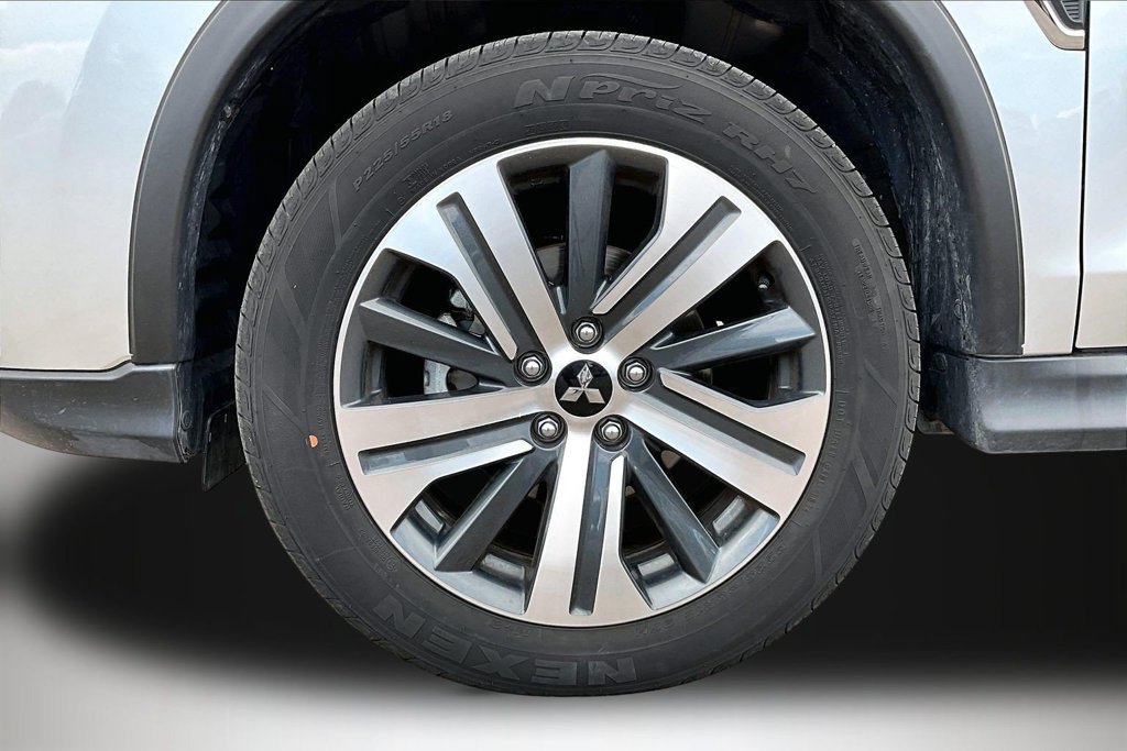 Used 2024 Mitsubishi Outlander Sport SE AWD/4WD image 32