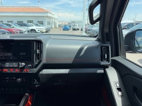 Used 2026 Nissan Frontier PRO-4X AWD/4WD image 28