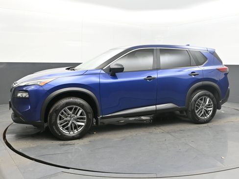 Used 2021 Nissan Rogue S image 4