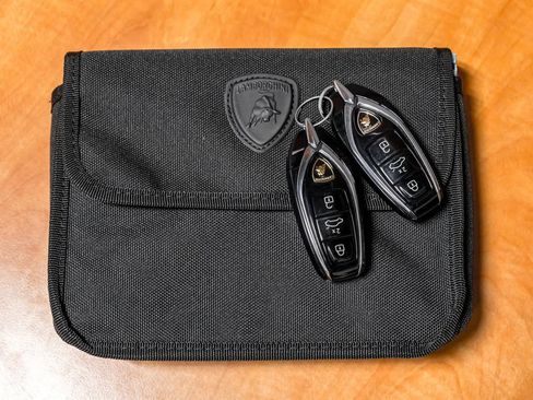 Used 2024 Lamborghini Urus Performante AWD/4WD image 67