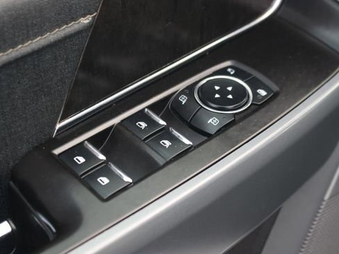 Used 2023 Ford F150 Lariat AWD/4WD image 16