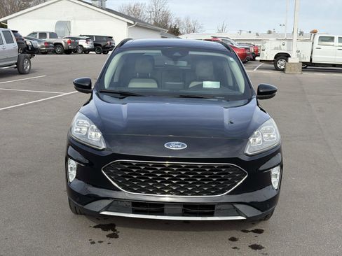 Used 2020 Ford Escape Titanium image 14