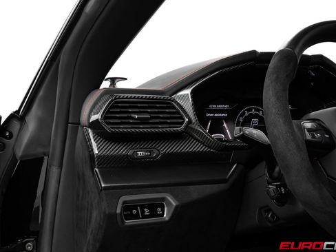 Used 2023 Lamborghini Urus Performante AWD/4WD image 33