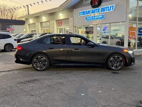 Used 2026 BMW 530i xDrive AWD/4WD image 13