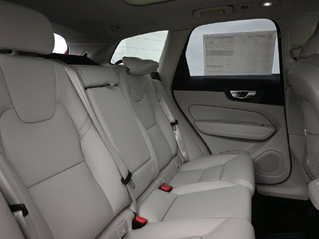 Used 2026 Volvo XC60 T8 Ultra w/ Protection Package Premier AWD/4WD image 35