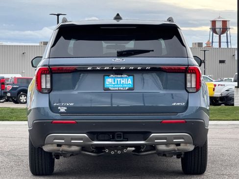 New 2026 Ford Explorer Active w/ Active Comfort Package image 7
