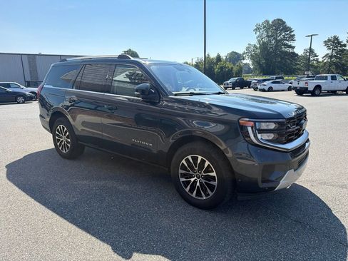 Used 2025 Ford Expedition Platinum AWD/4WD image 11