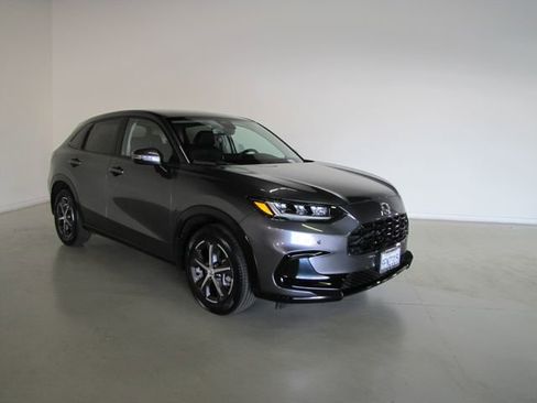 Certified 2023 Honda HR-V EX-L image 3