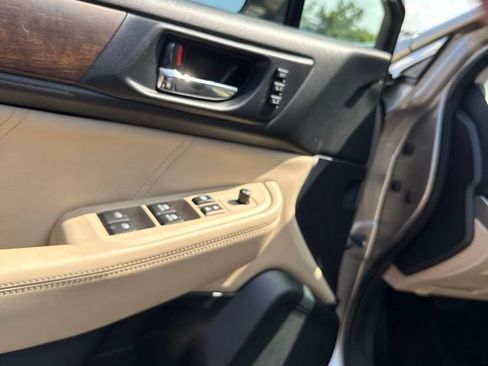Used 2019 Subaru Outback 2.5i Limited AWD/4WD image 23