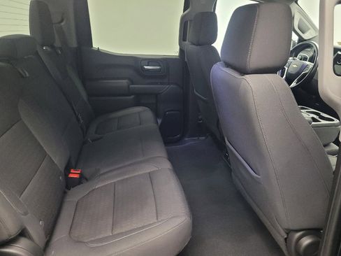 Used 2021 Chevrolet Silverado 1500 LT image 19
