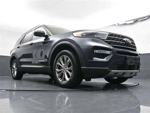 Used 2022 Ford Explorer XLT w/ Equipment Group 202A image 30