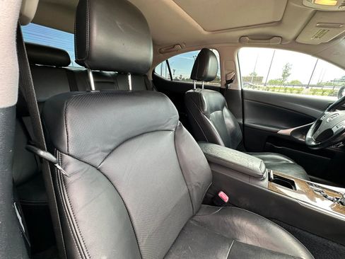 Used 2011 Lexus IS 250 AWD w/ Luxury Plus Value Edition image 19