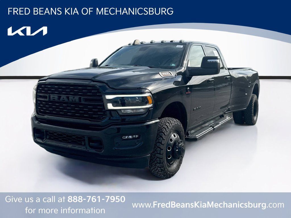 Used 2023 RAM 3500 Big Horn w/ Level 2 Equipment Group AWD/4WD image 3
