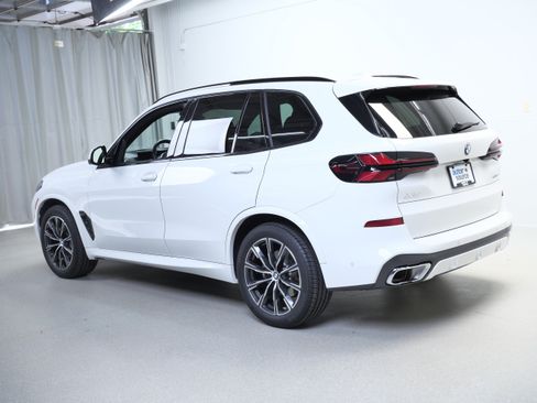 Used 2026 BMW X5 xDrive40i AWD/4WD image 3