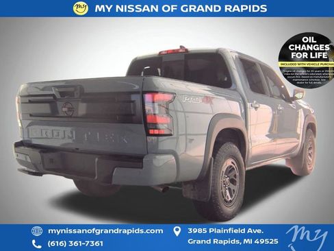 Used 2025 Nissan Frontier PRO-4X w/ Interior Protection Package AWD/4WD image 5